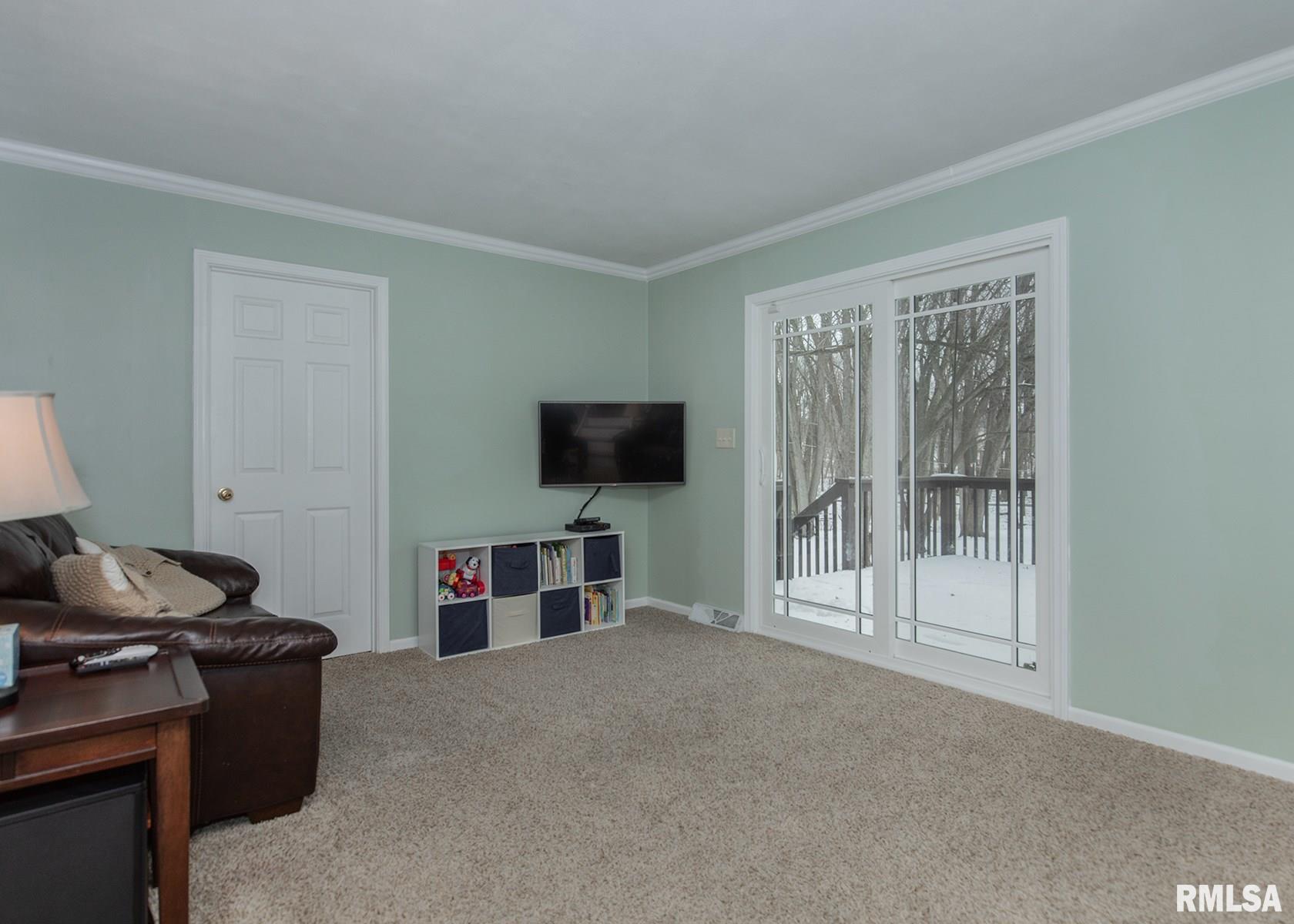 2867 Fairhaven Road Davenport, IA 52803 - Photo 14 of 30 Gallery Image 14