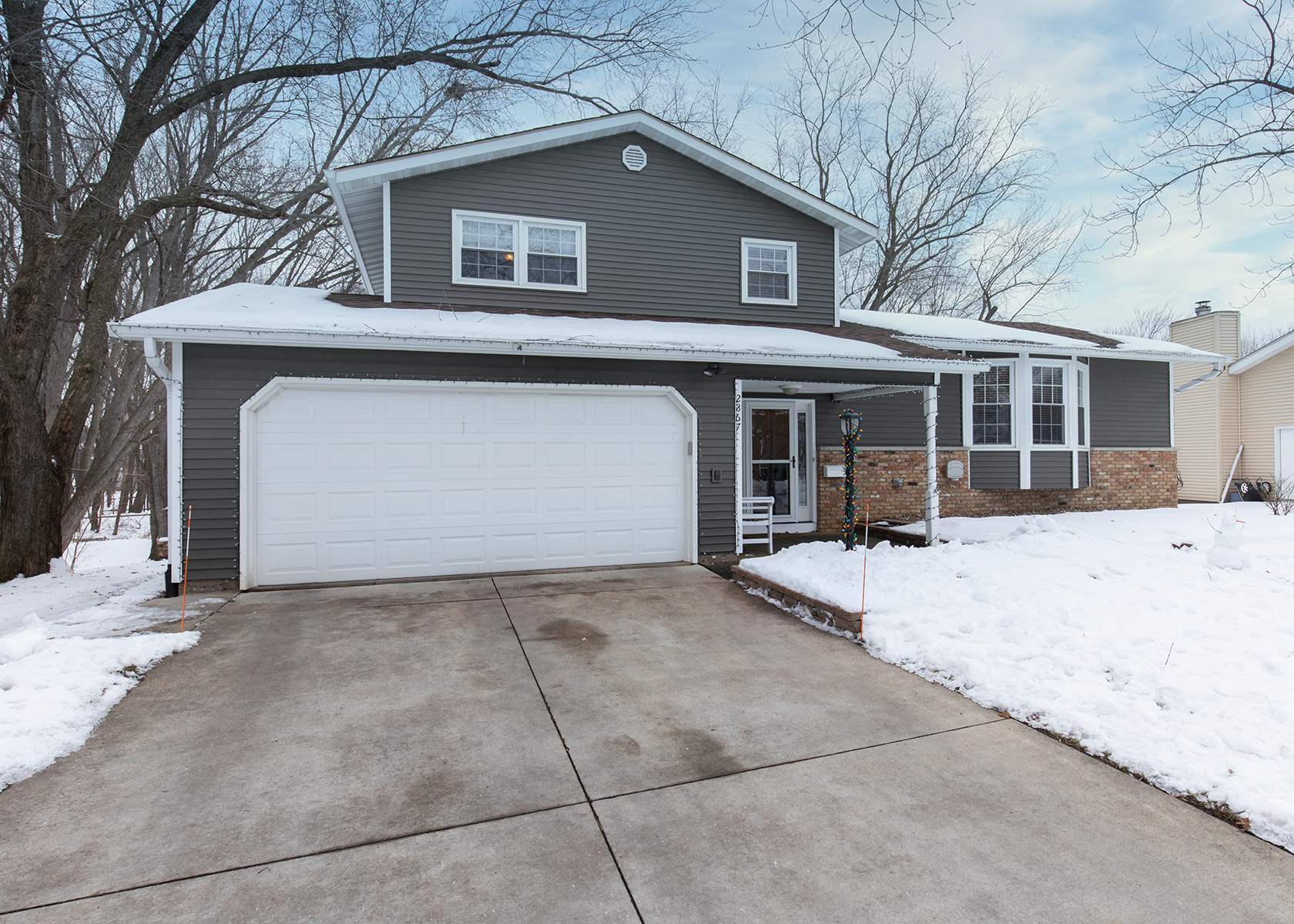 2867 Fairhaven Road Davenport, IA 52803 - Photo 2 of 30 Gallery Image 2