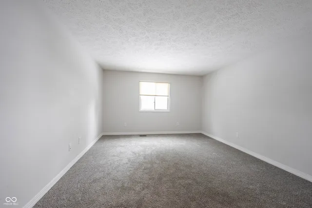 $2,100 | 507 Conner Creek Drive, Fishers, IN 46038