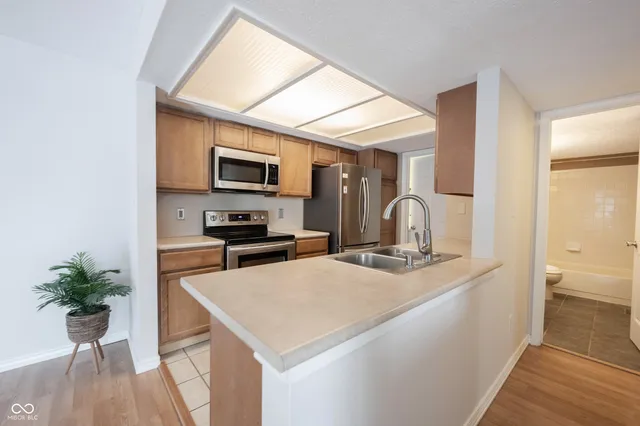 $2,100 | 507 Conner Creek Drive, Fishers, IN 46038