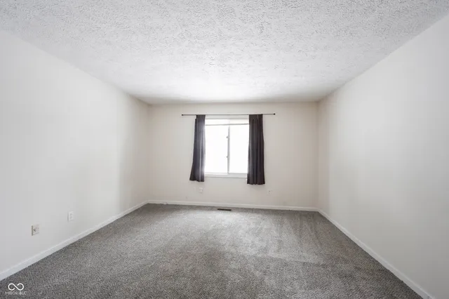 $2,100 | 507 Conner Creek Drive, Fishers, IN 46038