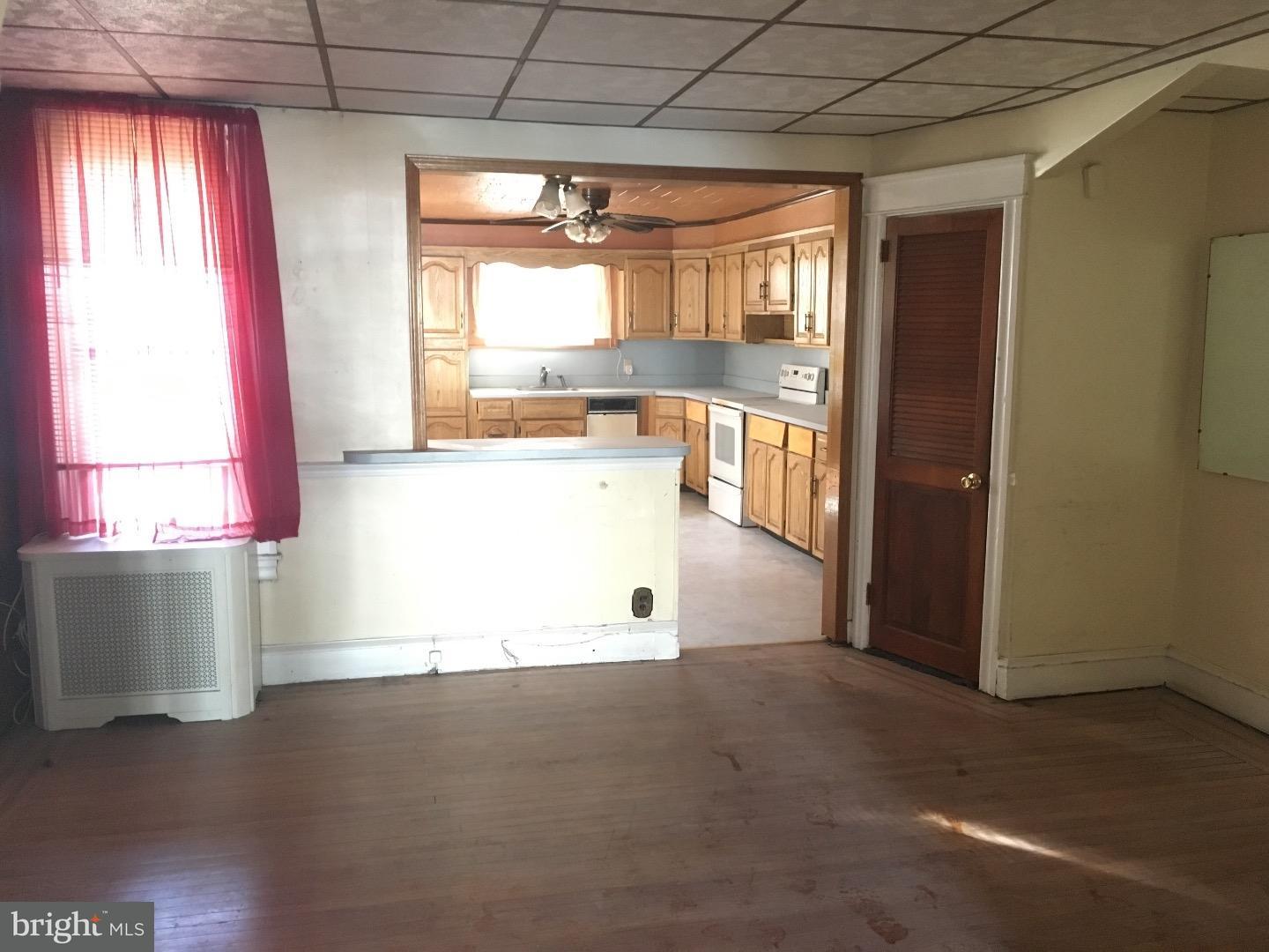 5639 Miriam Road Philadelphia, PA 19124 - Photo 5 of 5 Dining Room