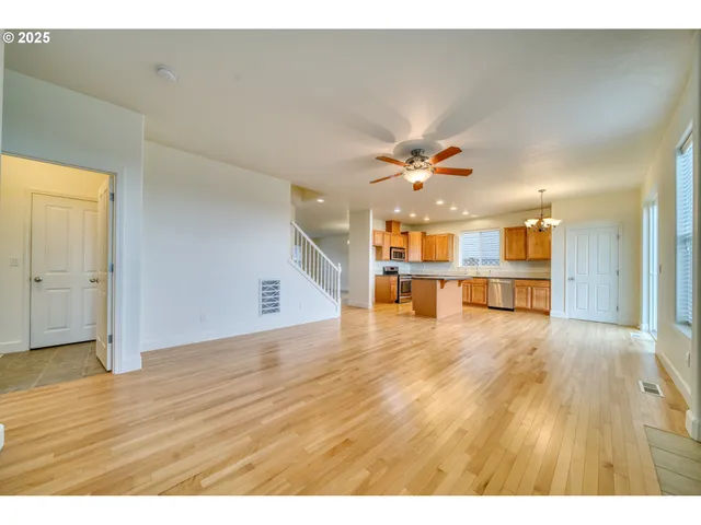 $598,000 | 52036 Southeast Icenogle Loop, Scappoose, OR 97056