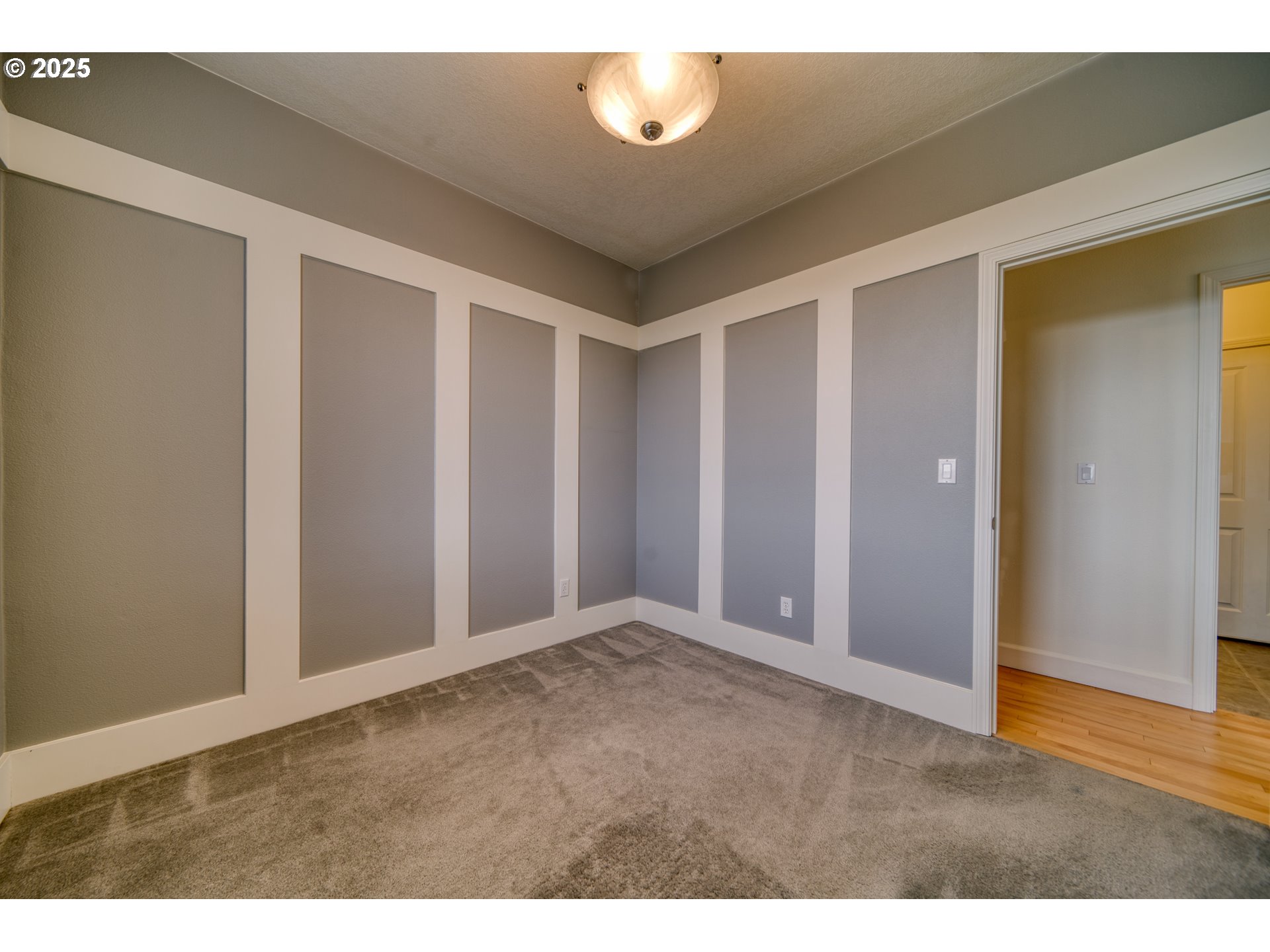52036 Southeast Icenogle Loop Scappoose, OR 97056 - Photo 20 of 41 a view of empty room with window