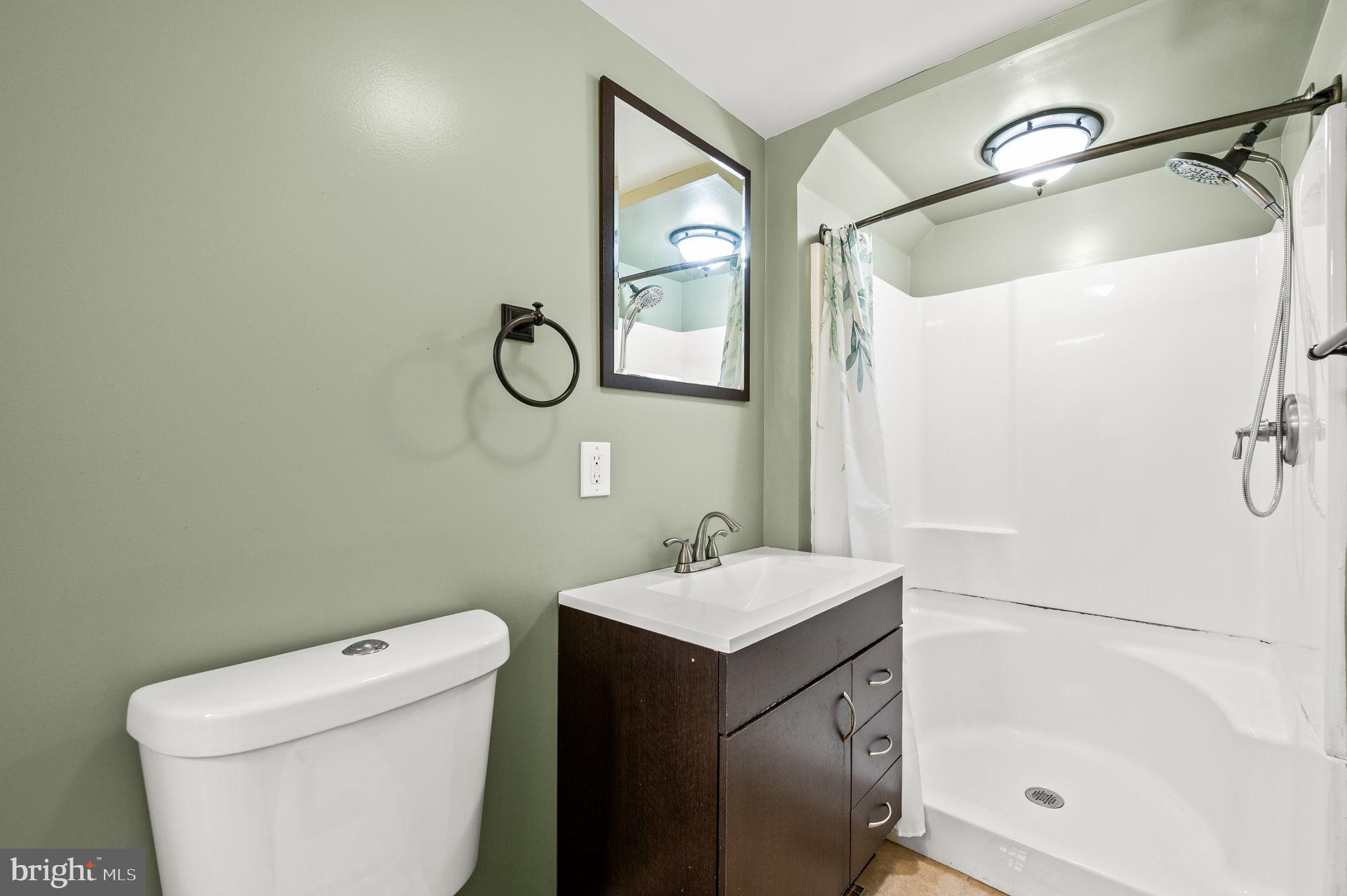 602 Braxton Road Ridley Park, PA 19078 - Photo 27 of 36 Full Bathroom