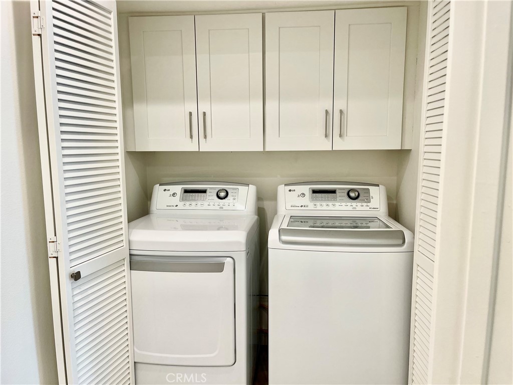 352 Y Place, Unit B Laguna Beach, CA 92651 - Photo 8 of 20 a utility room with dryer and washer