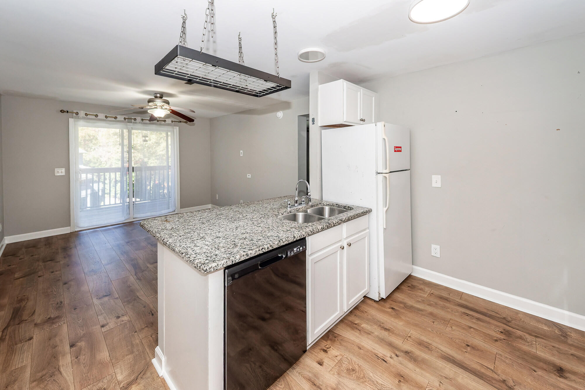 1530 Fort Johnson Road, Unit 3J Charleston, SC 29412 - Photo 2 of 22 06