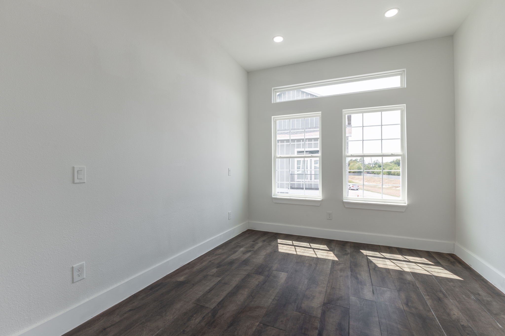 18846 Elegance Ave Spring Spring, TX 77379 - Photo 12 of 32 Gallery Image 12