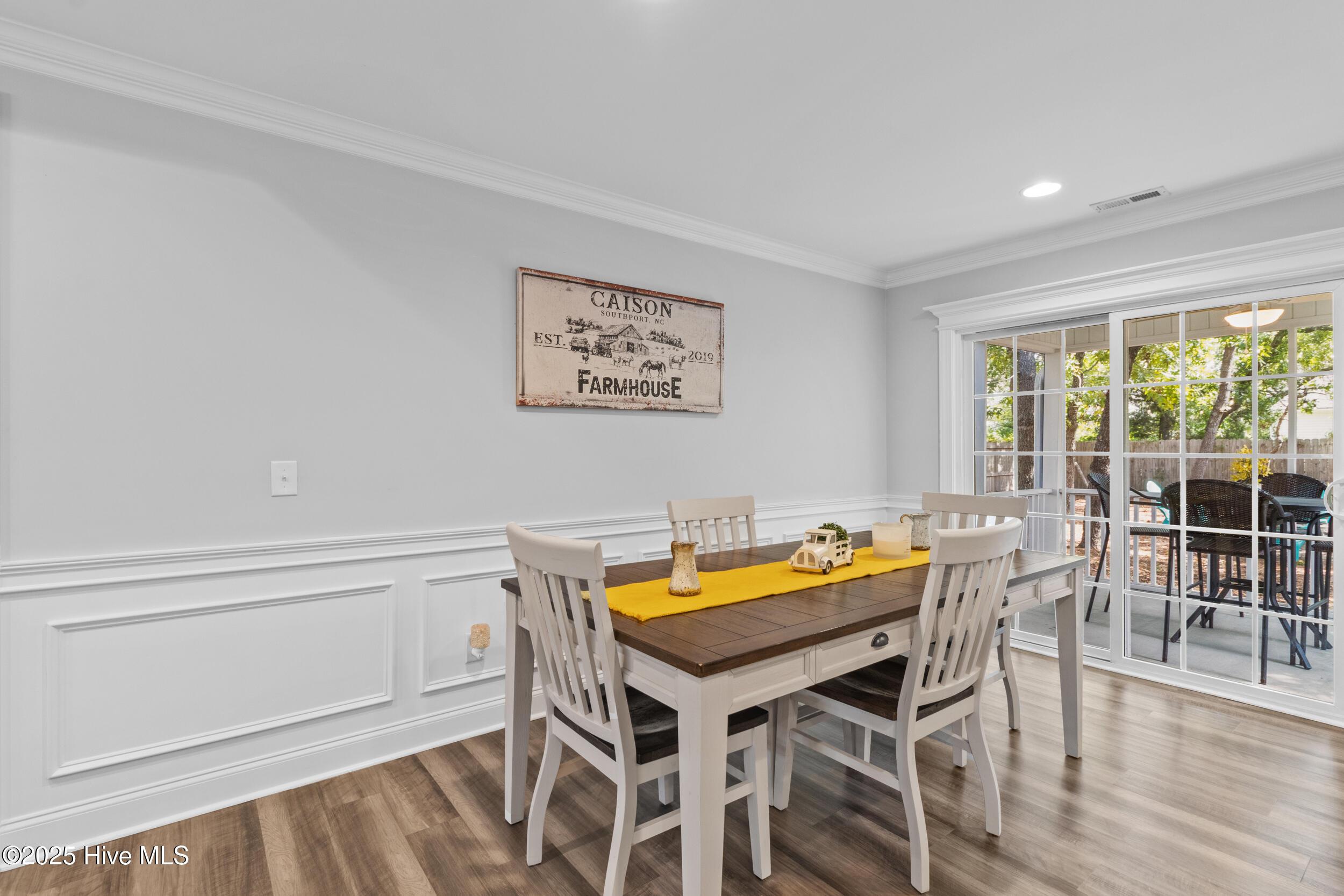 244 Ash Road Southport, NC 28461 - Photo 16 of 28 14_dining area