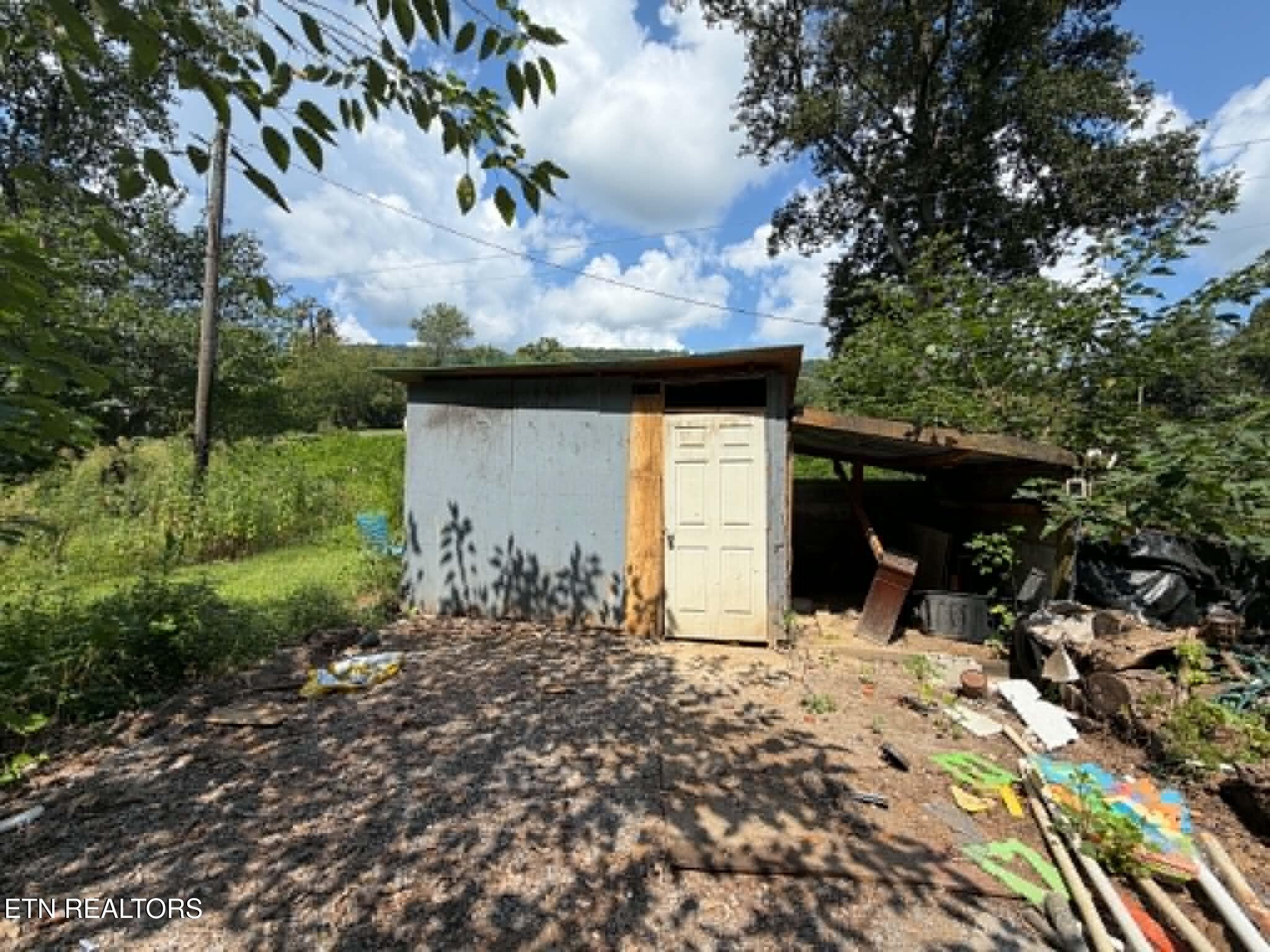 410 Ideal Valley Road Spring City, TN 37381 - Photo 19 of 23 6e5484db-bf43-42bc-82d9-dcc96933960f