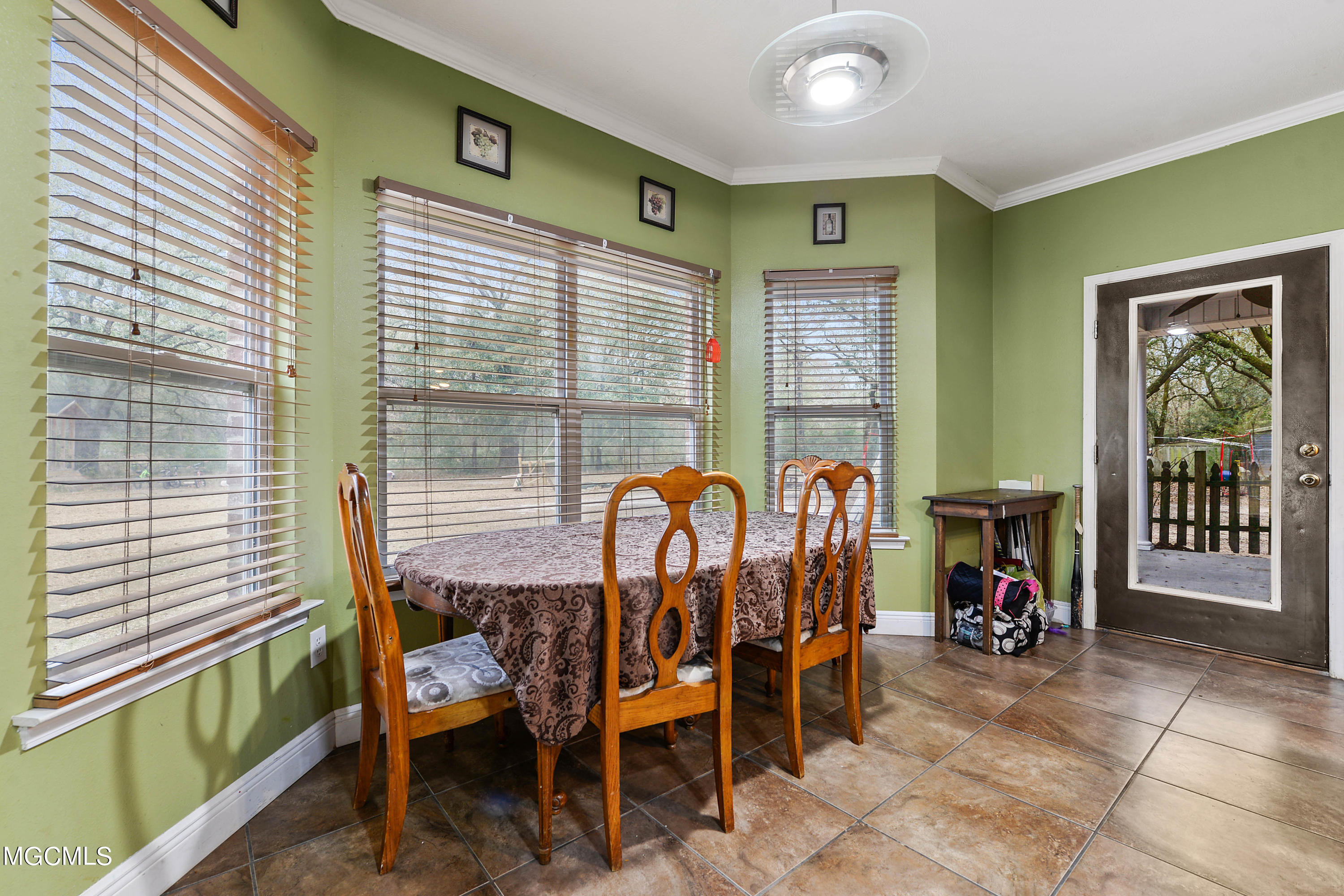 12630 Forts Lake Road Moss Point, MS 39562 - Photo 10 of 34 4399377A-3B0A-4C8C-AB3F-6CEFCED4AFD5