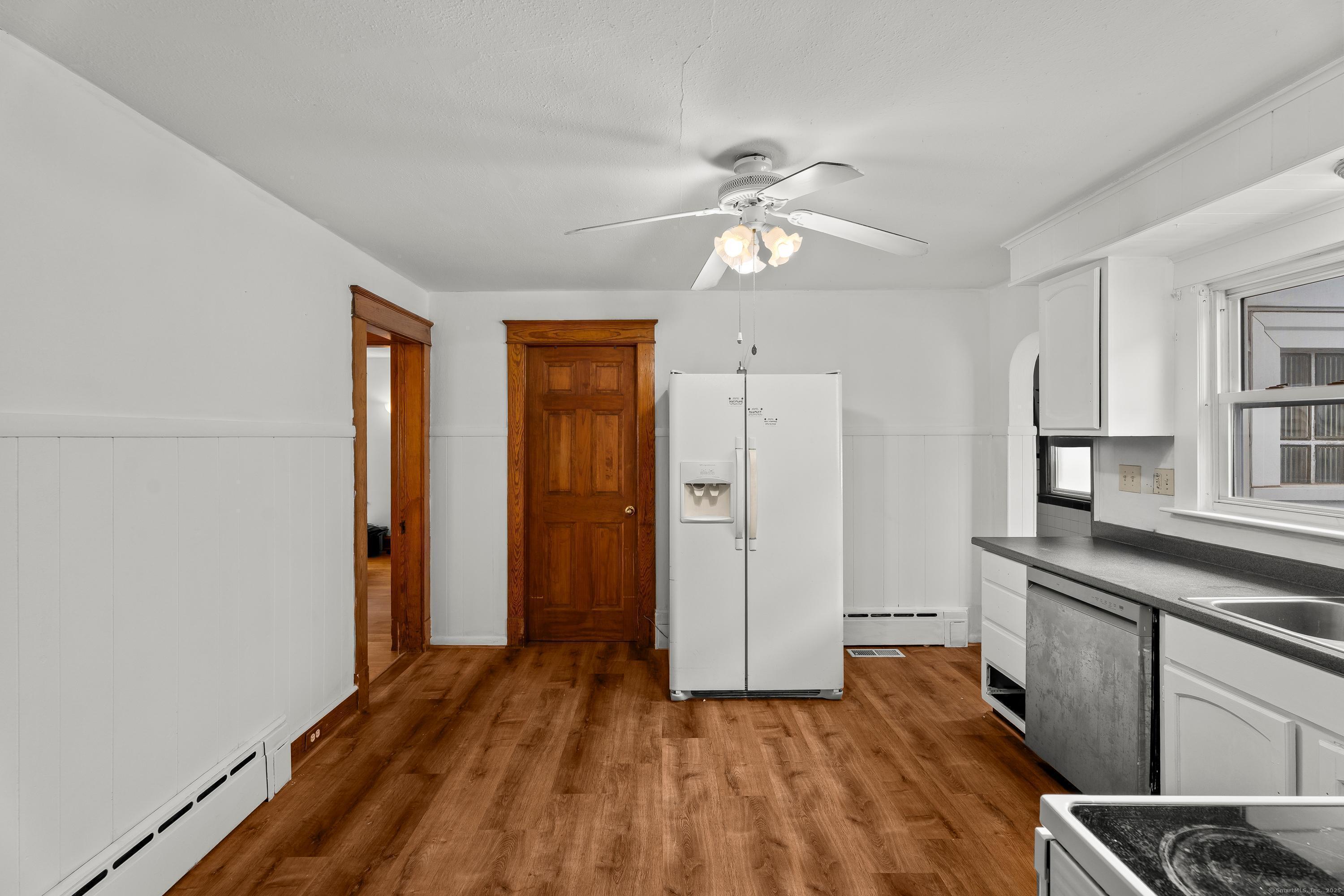 9 Virginia Avenue Enfield, CT 06082 - Photo 16 of 32