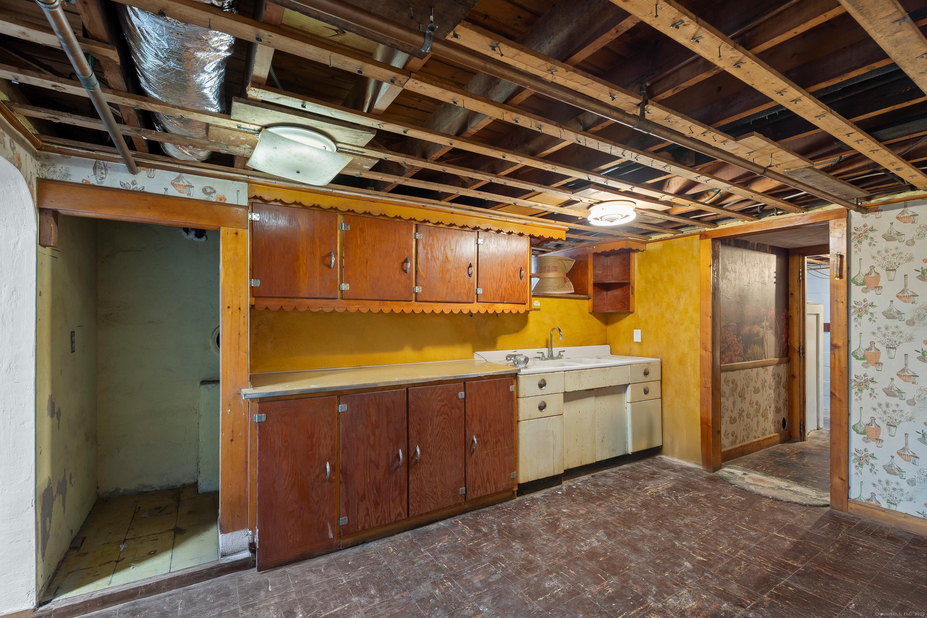 9 Virginia Avenue Enfield, CT 06082 - Photo 28 of 32