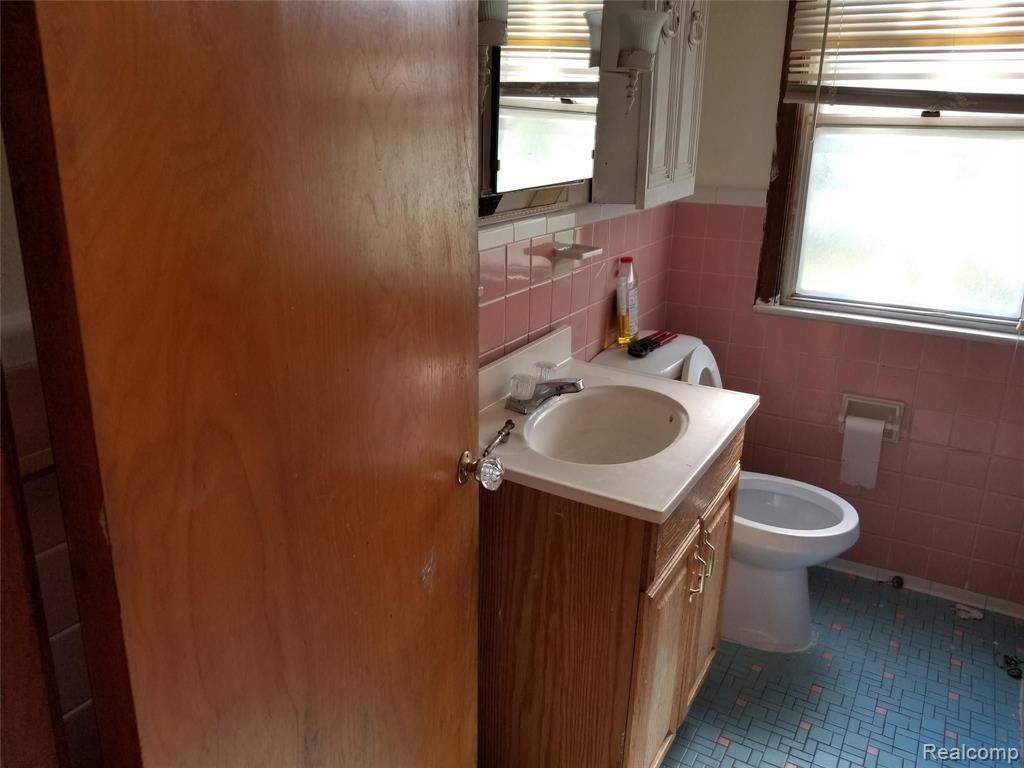 7305 Evergreen Road Detroit, MI 48228 - Photo 8 of 13