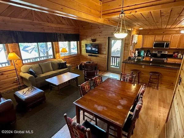 $43,000 | 3210 Lake Shore Drive, Unit 27 INTERVAL 10, Lake George, NY 12845