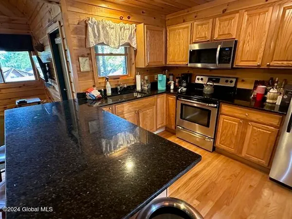 $43,000 | 3210 Lake Shore Drive, Unit 27 INTERVAL 10, Lake George, NY 12845