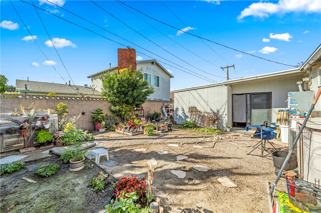 10271 Garrett Road Stanton, CA 90680 - Photo 33 of 35