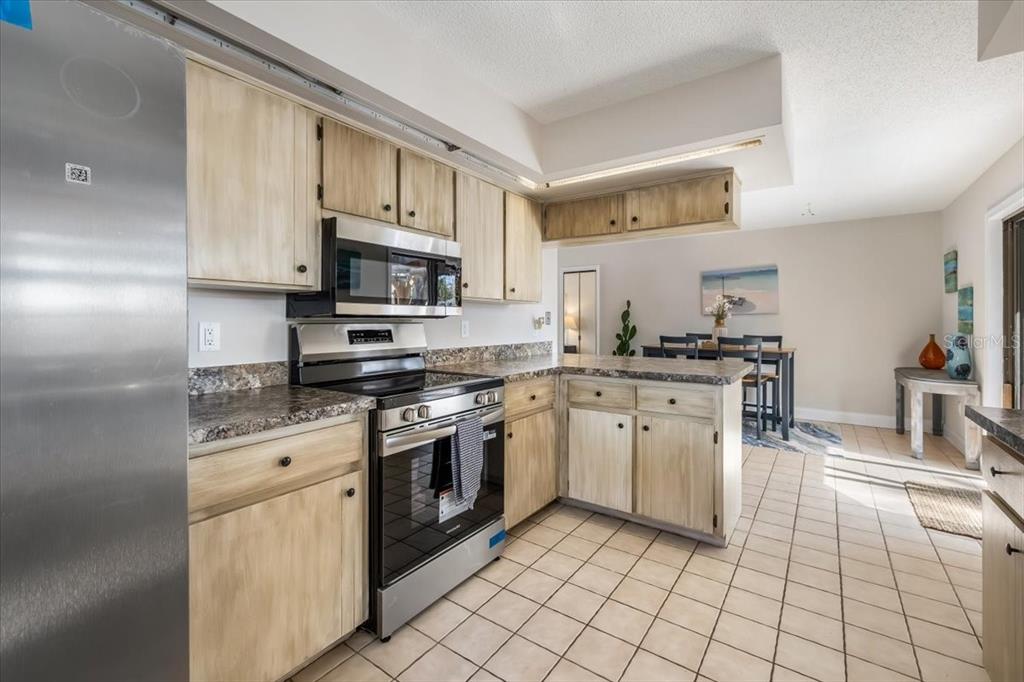 93 Freeport Lane Palm Coast, FL 32137 - Photo 11 of 38