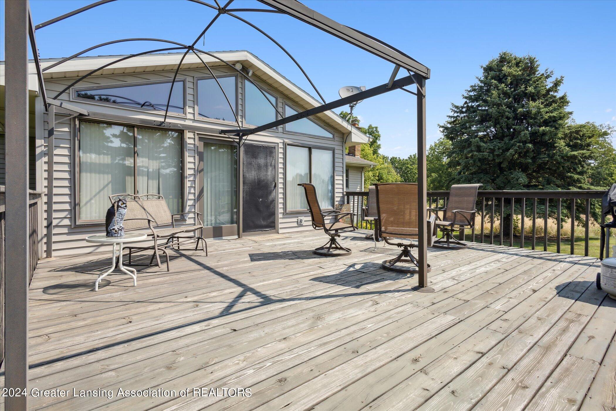 6529 West Cutler Road Dewitt, MI 48820 - Photo 35 of 61 34-6529-W-Cutler-Rd-DeWitt-MI-48820-Wind