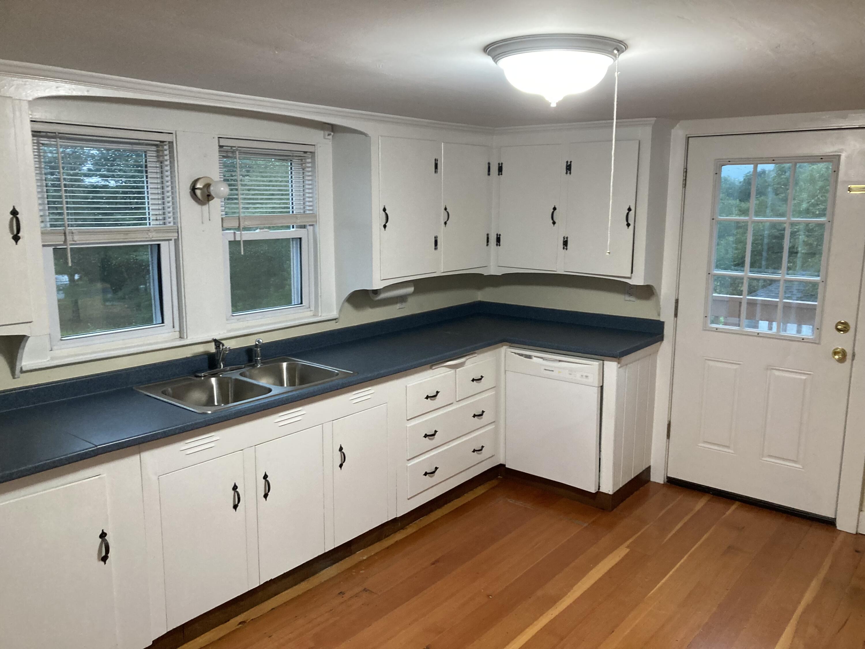 119 Fogg Road Scarborough, ME 04074 - Photo 11 of 28 2nd Floor Kitchen
