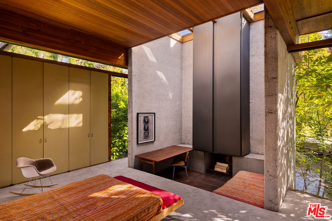 715 Brooktree Road Pacific Palisades, CA 90402 - Photo 16 of 35