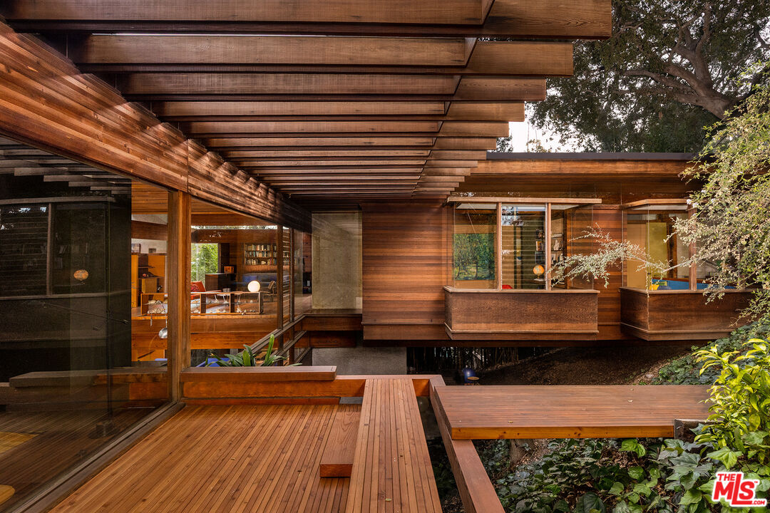 715 Brooktree Road Pacific Palisades, CA 90402 - Photo 31 of 35