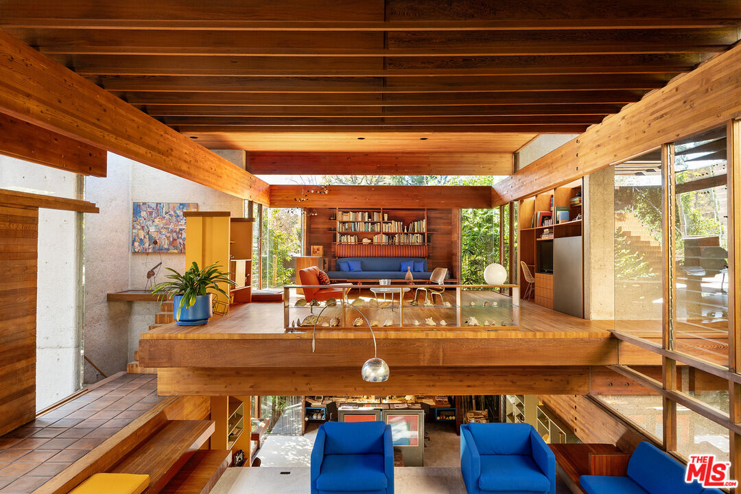 715 Brooktree Road Pacific Palisades, CA 90402 - Photo 7 of 35