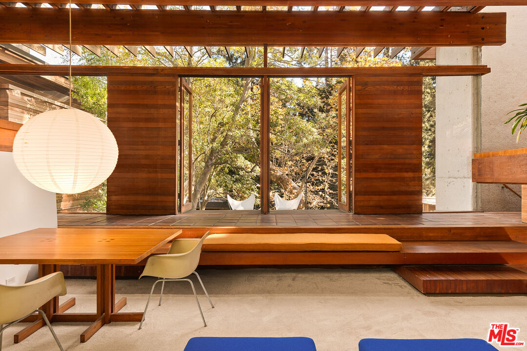 715 Brooktree Road Pacific Palisades, CA 90402 - Photo 10 of 35