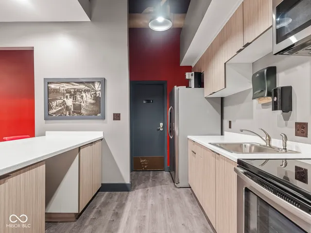 $375,000 | 430 North Park Avenue, Unit 104, Indianapolis, IN 46202