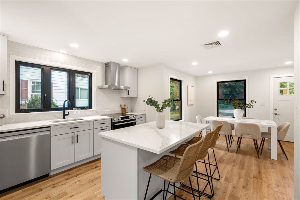 179 Woodcliff Road Newton, MA 02461 - Photo 12 of 37 Gallery Image 12