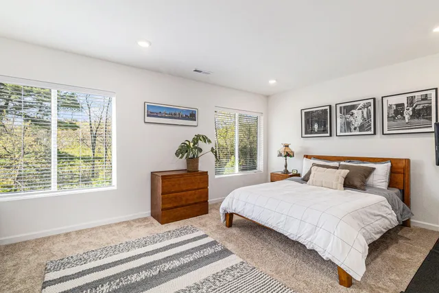 $599,900 | 2759 Bristol Rdg Drive, Ann Arbor, MI 48105