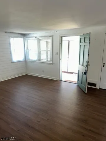 $3,850 | 442 Rosewood Terrace, Linden, NJ 07036