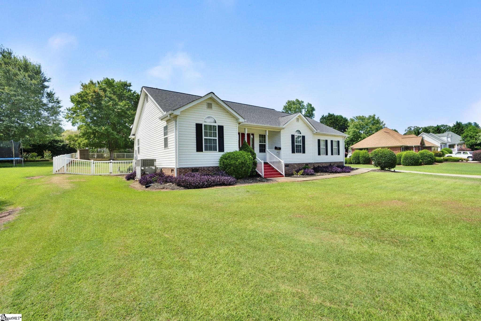 1710 Old Pendleton Road Easley, SC 29642 - Photo 2 of 35 Gallery Image 2