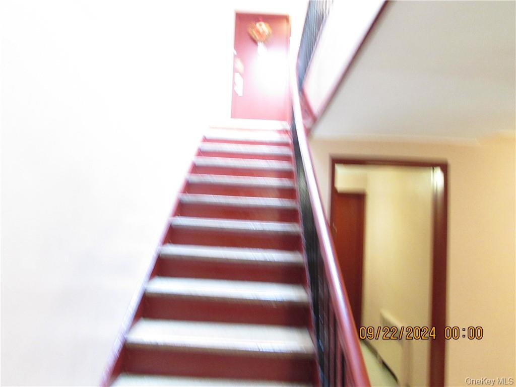 1561 Central Park Avenue, Unit I5 Yonkers, NY 10710 - Photo 3 of 18 View of stairway