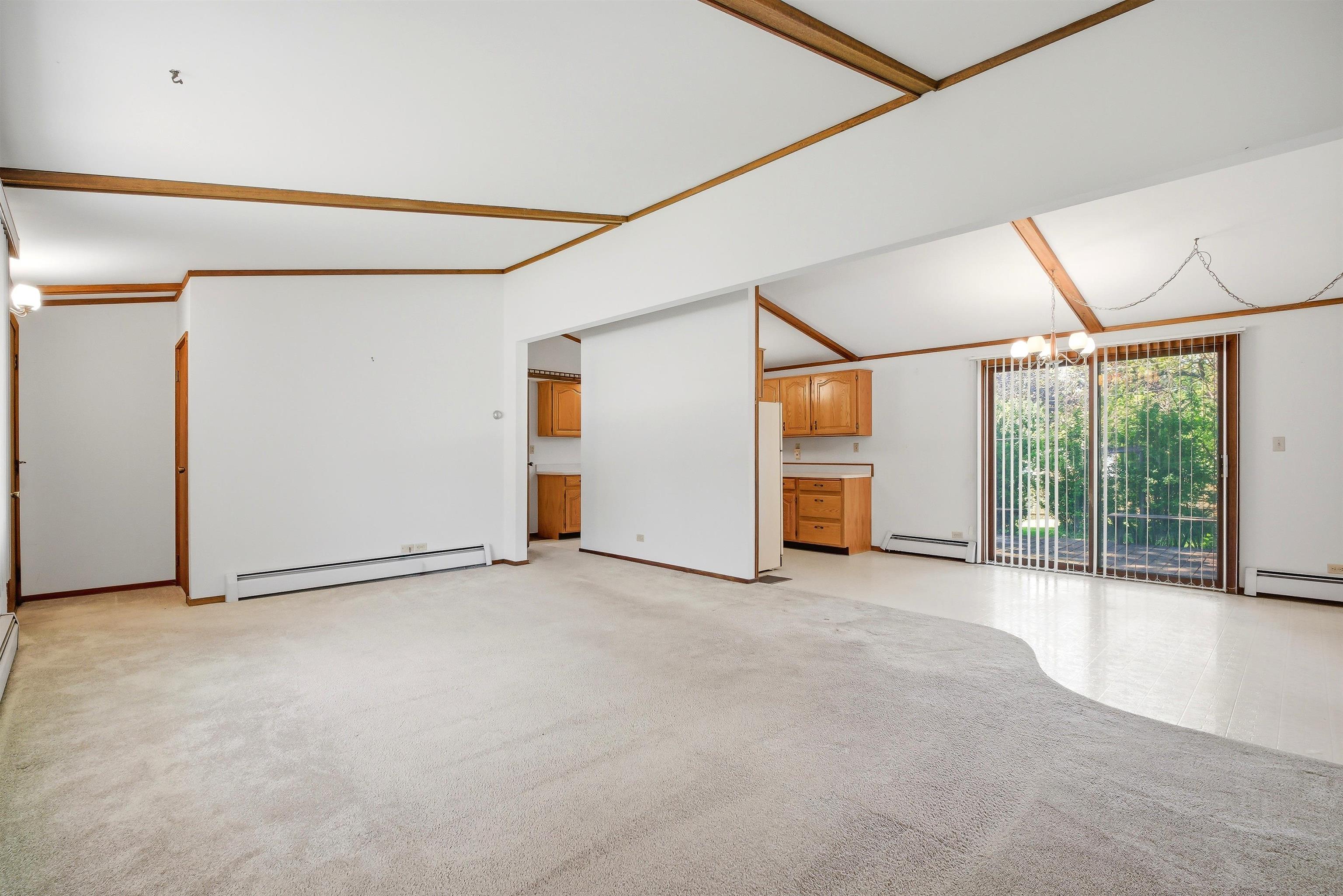 406 Hamburg Street Ripon, WI 54971 - Photo 8 of 25