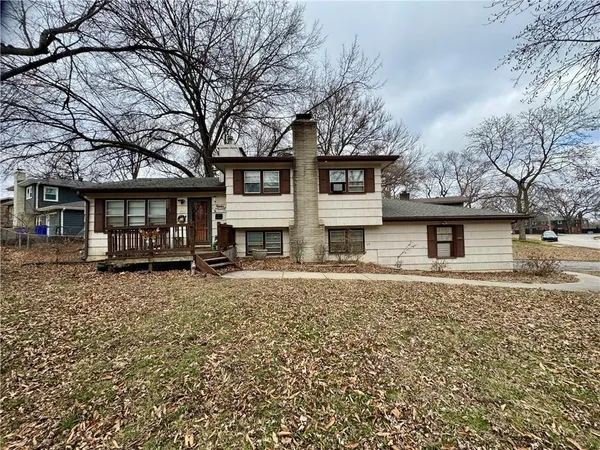 $325,000 | 7311 Stearns Street, Shawnee, KS 66203