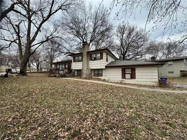 $325,000 | 7311 Stearns Street, Shawnee, KS 66203