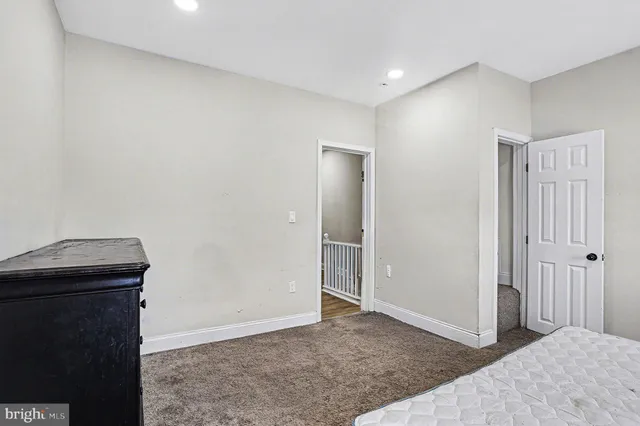 a view of livingroom with hardwood floor