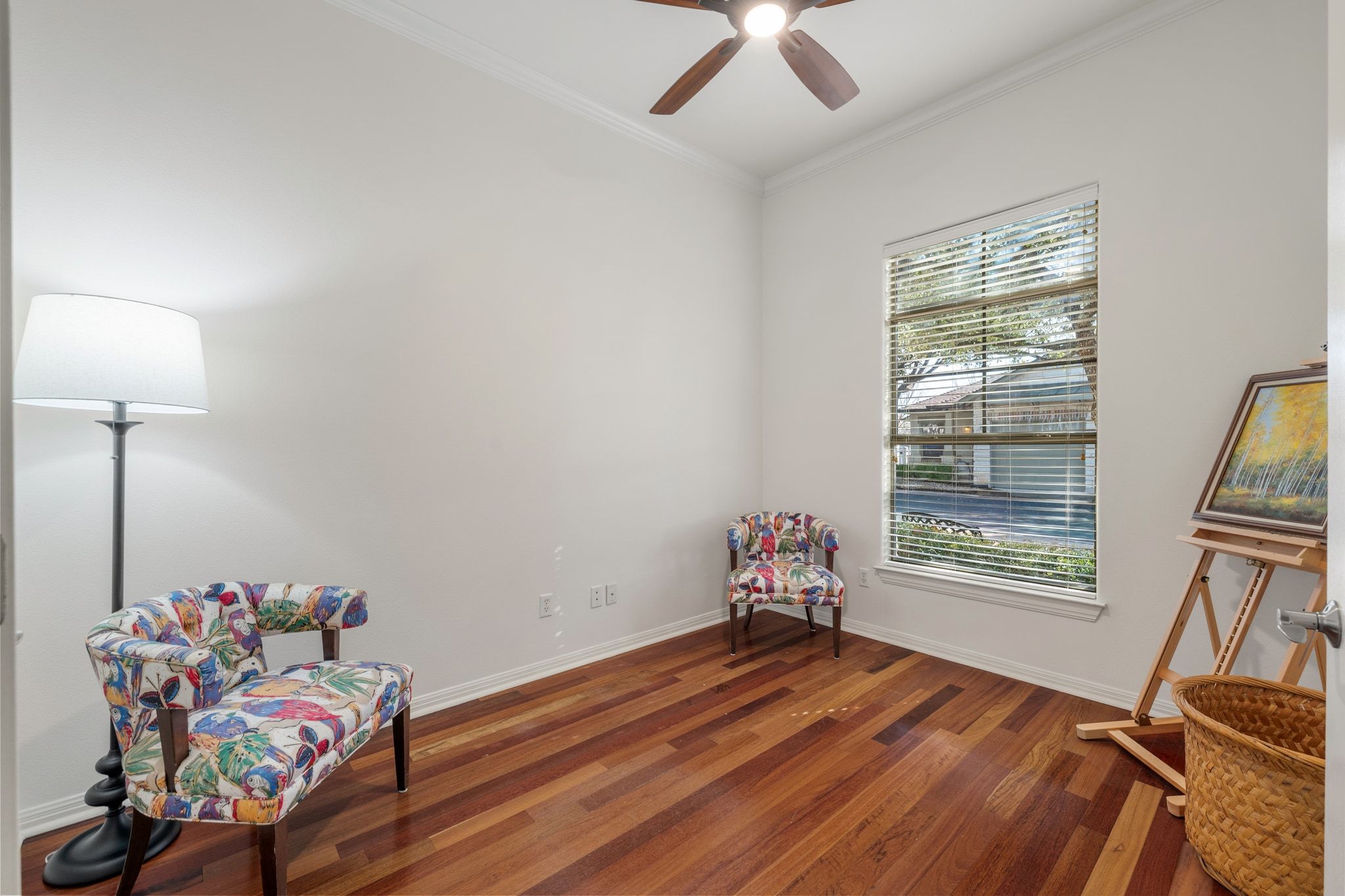 6801 Beckett Road, Unit 134L Austin, TX 78749 - Photo 8 of 30 a very nice looking room with wooden floor