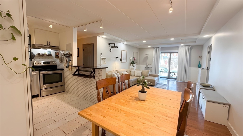 80 High Street, Unit 101 Dedham, MA 02026 - Photo 8 of 18