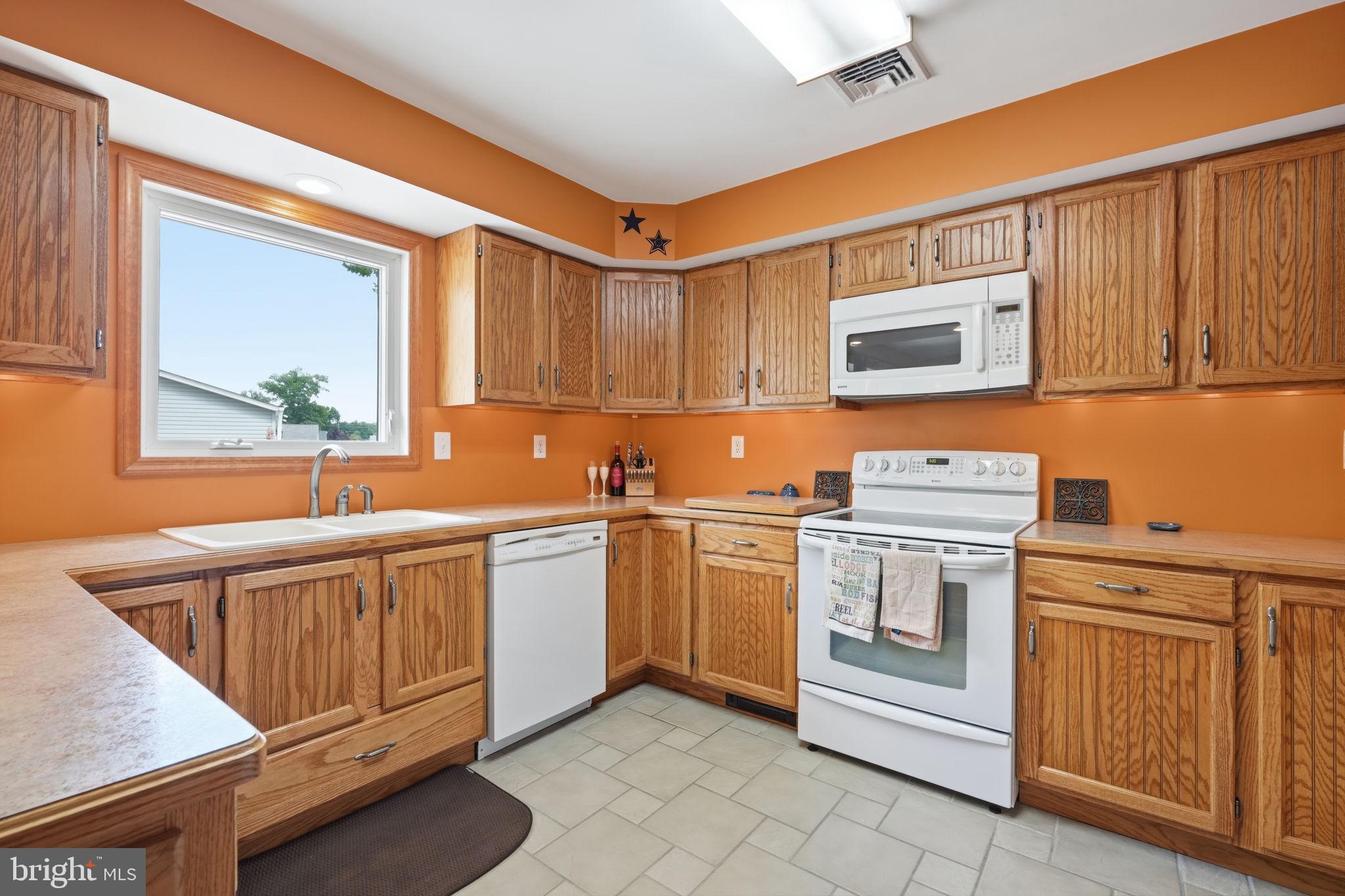 1 Gun Road Levittown, PA 19057 - Photo 8 of 40 Custom Kitchen Cabinets
