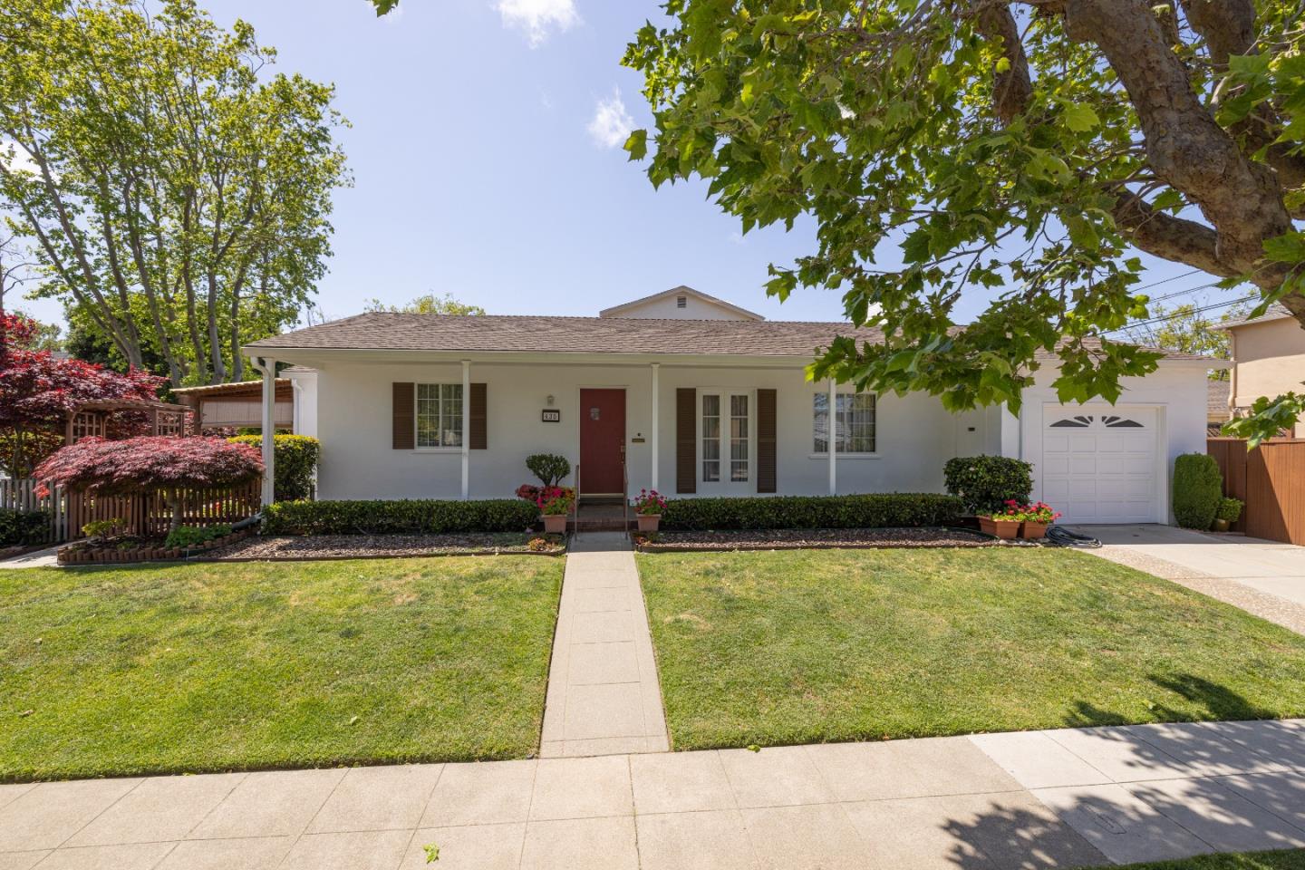 435 Bloomfield Road Burlingame, CA 94010 - Photo 1 of 28 Gallery Image 1
