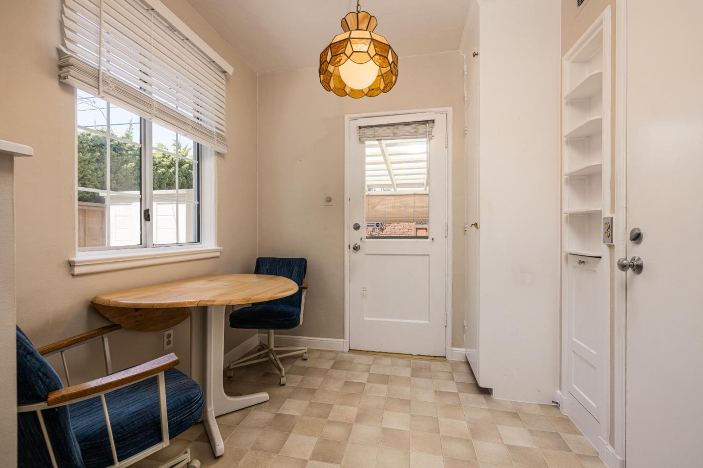 435 Bloomfield Road Burlingame, CA 94010 - Photo 13 of 28 Gallery Image 13