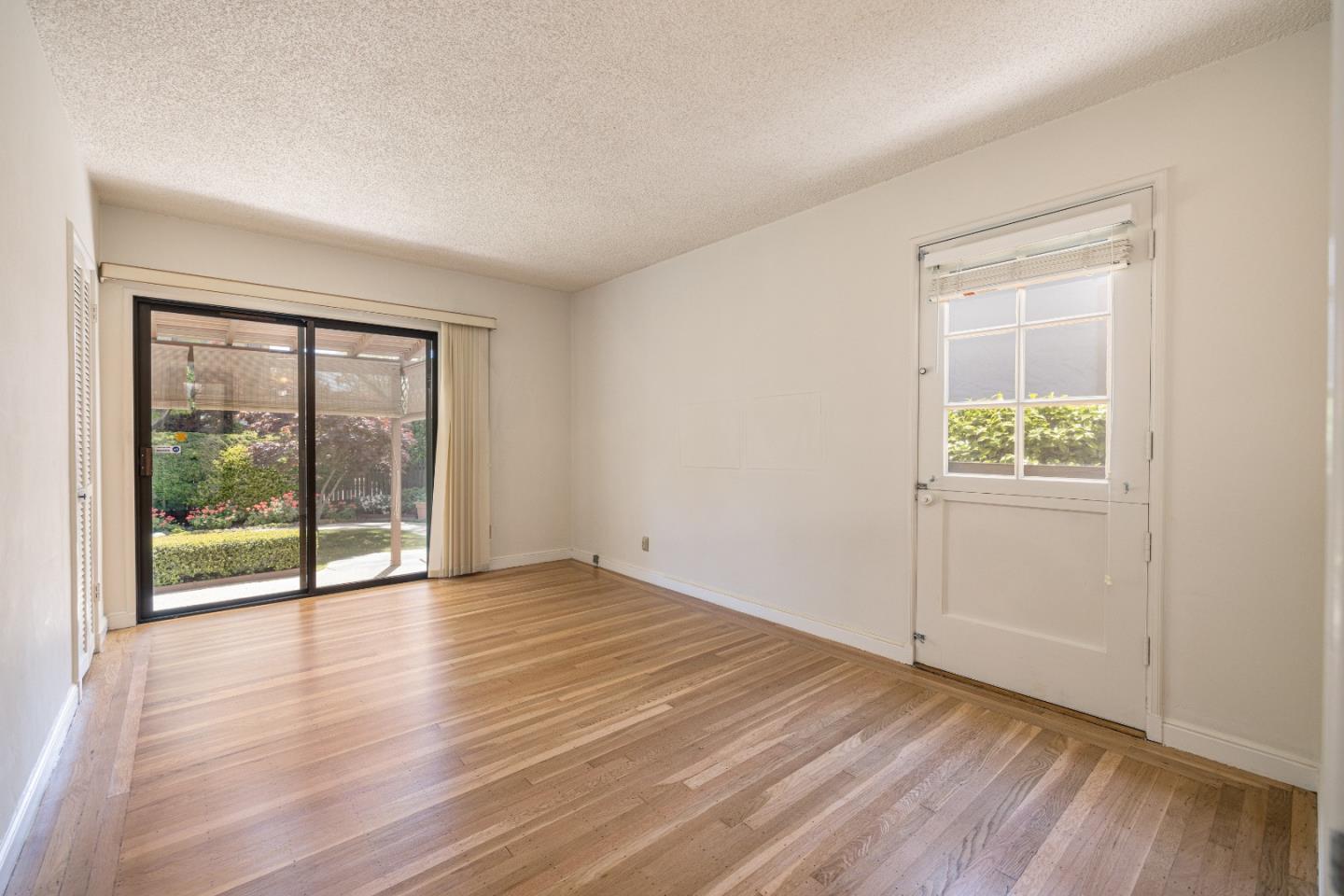 435 Bloomfield Road Burlingame, CA 94010 - Photo 15 of 28 Gallery Image 15