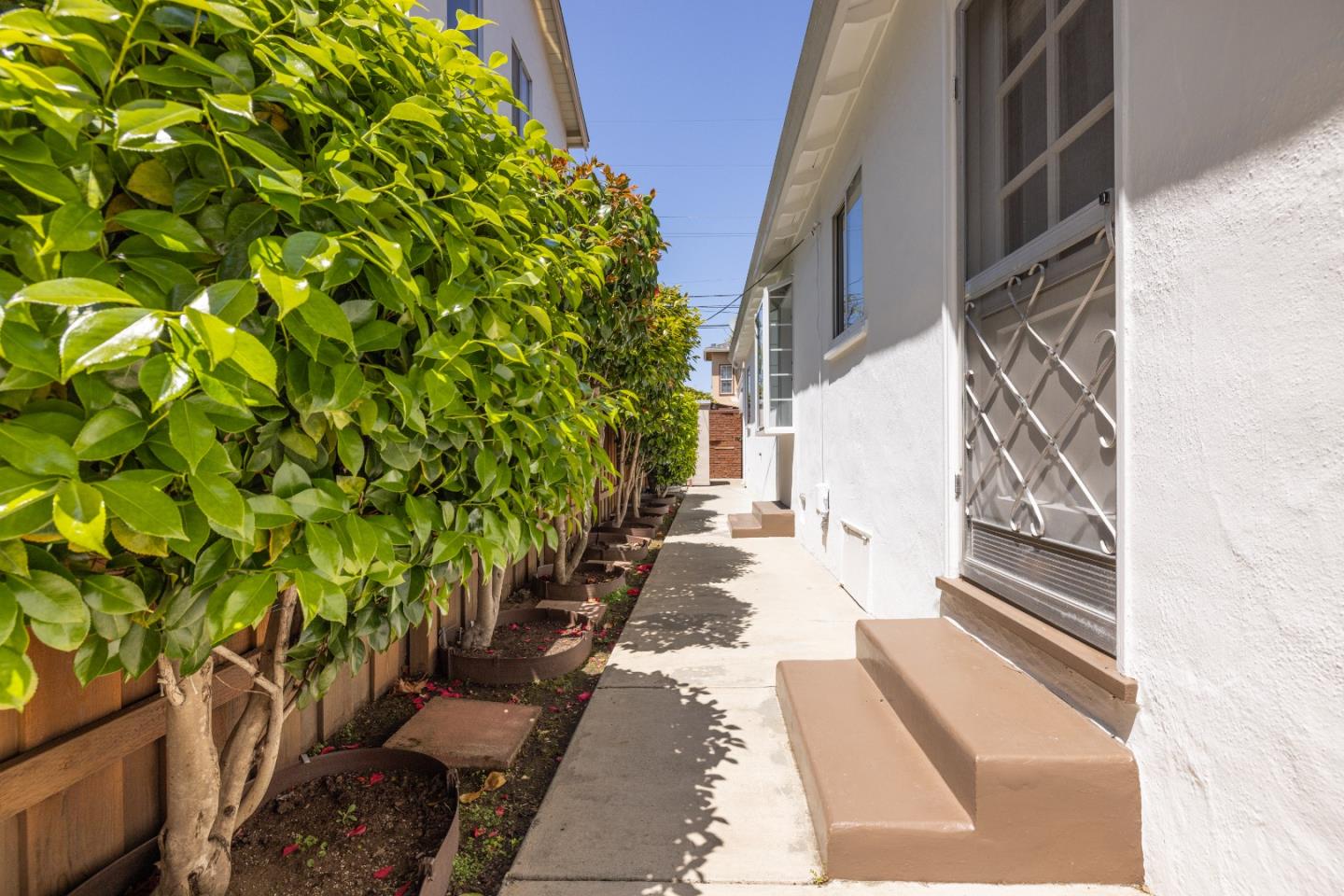 435 Bloomfield Road Burlingame, CA 94010 - Photo 19 of 28 Gallery Image 19