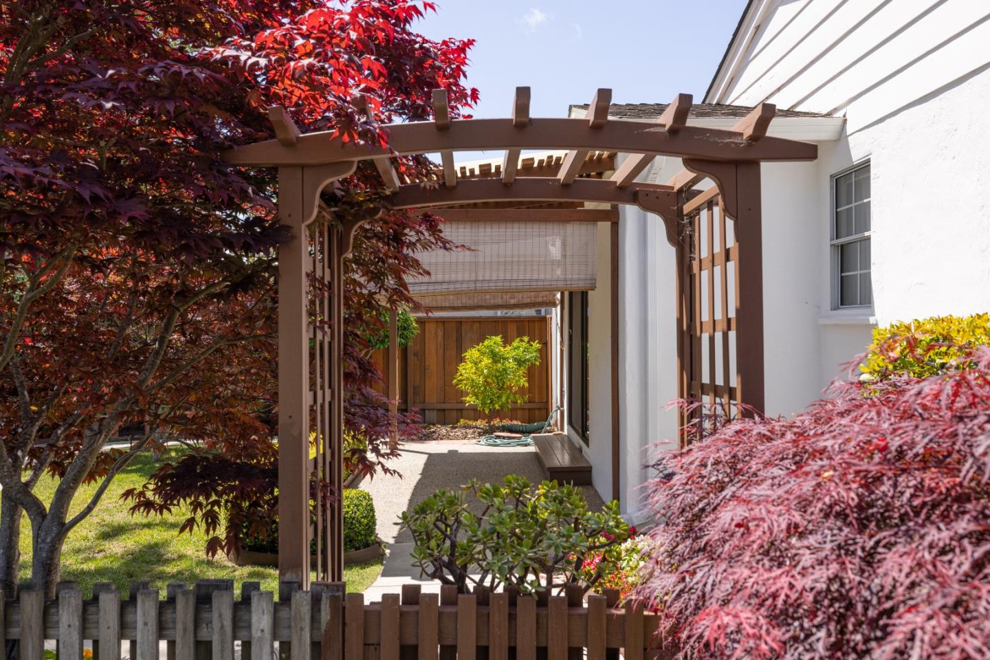 435 Bloomfield Road Burlingame, CA 94010 - Photo 25 of 28 Gallery Image 25