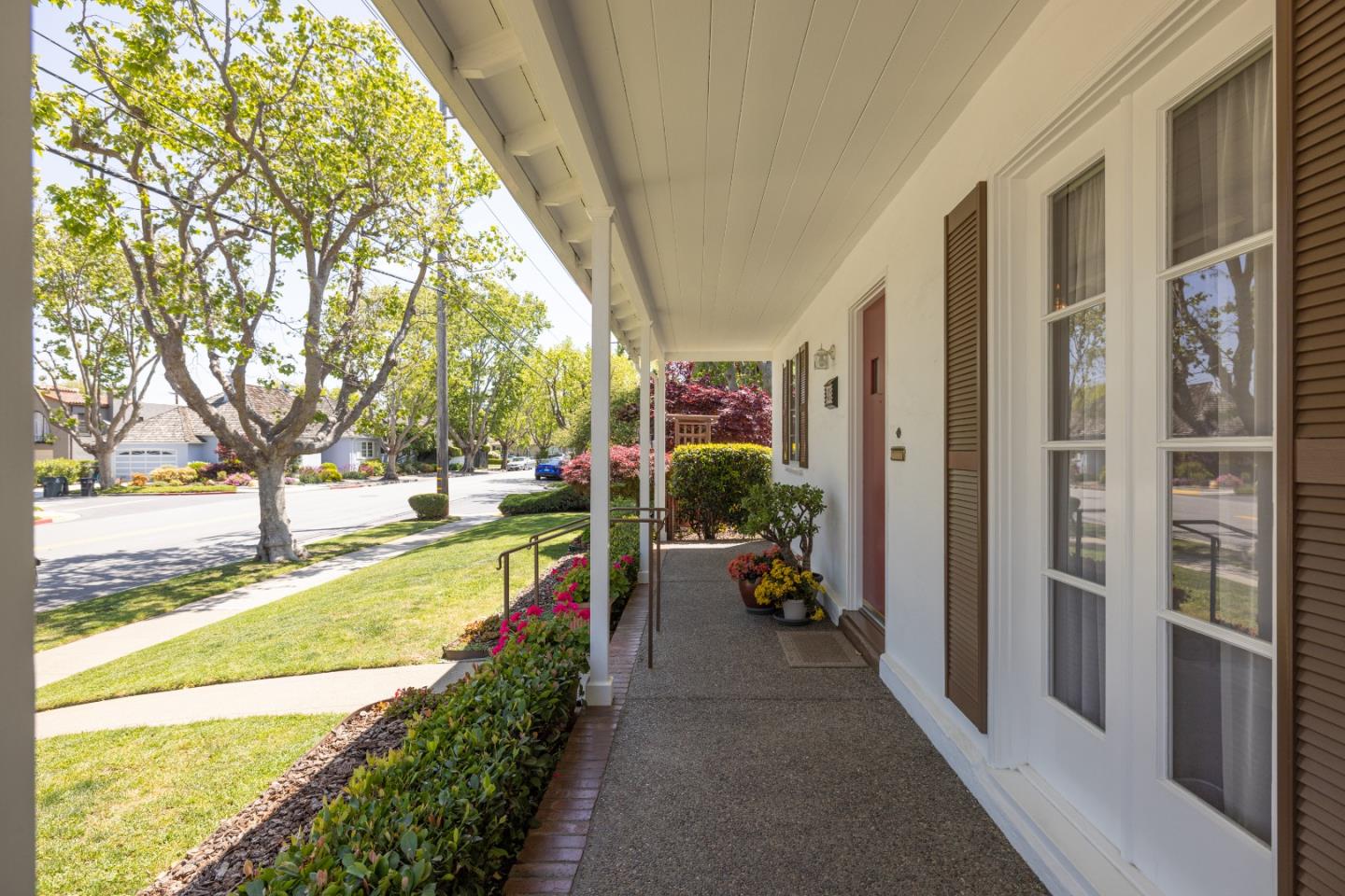 435 Bloomfield Road Burlingame, CA 94010 - Photo 5 of 28 Gallery Image 5
