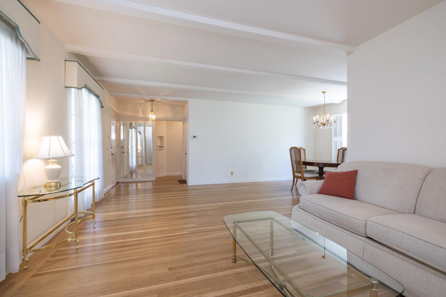 435 Bloomfield Road Burlingame, CA 94010 - Photo 9 of 28 Gallery Image 9