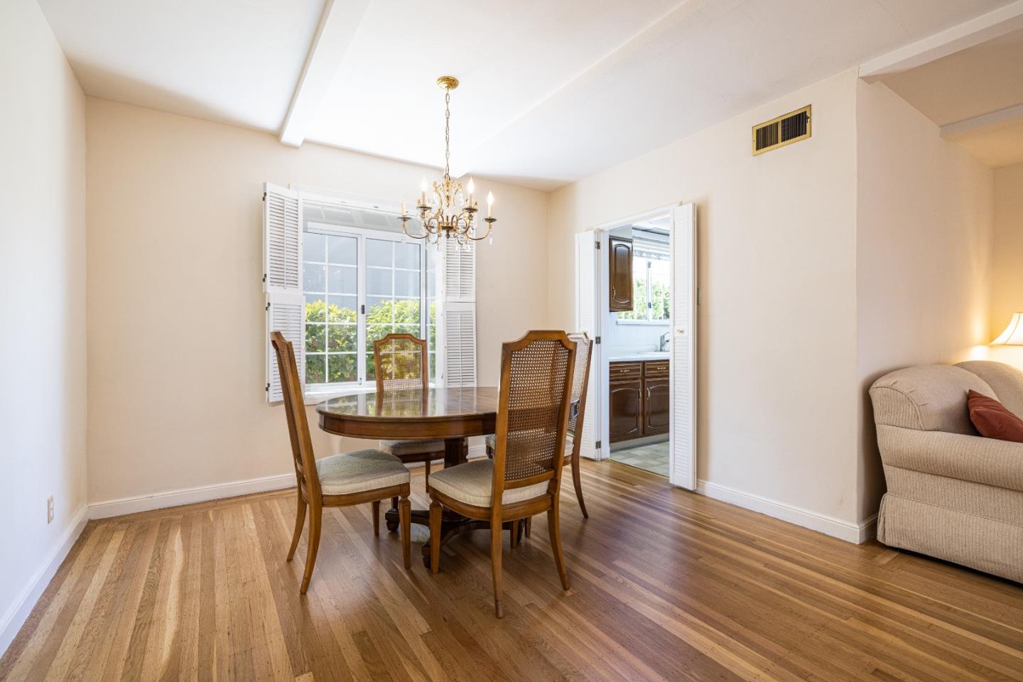 435 Bloomfield Road Burlingame, CA 94010 - Photo 10 of 28 Gallery Image 10
