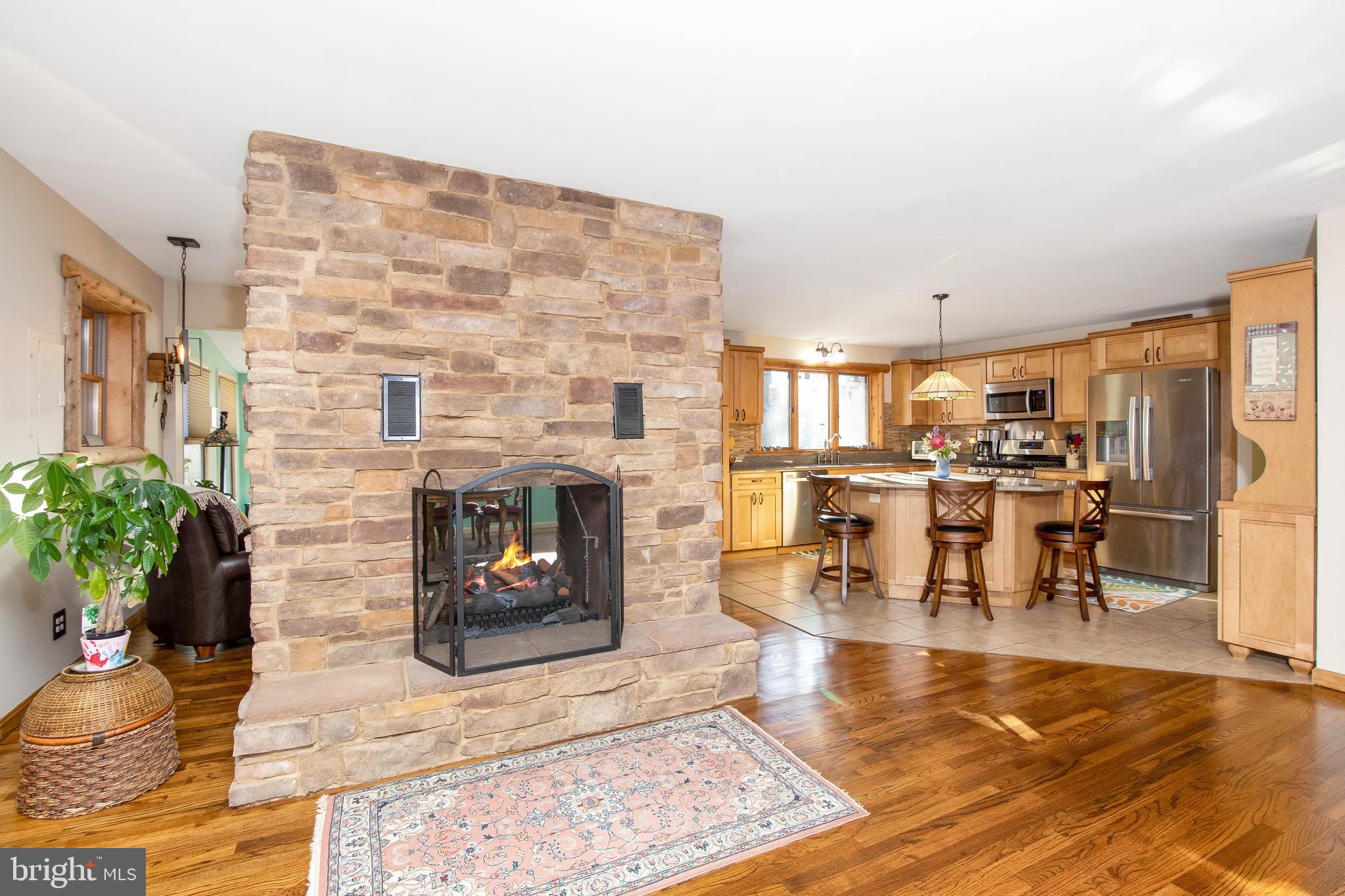 136 Tabernacle Road Medford Lakes, NJ 08055 - Photo 7 of 38 Living room